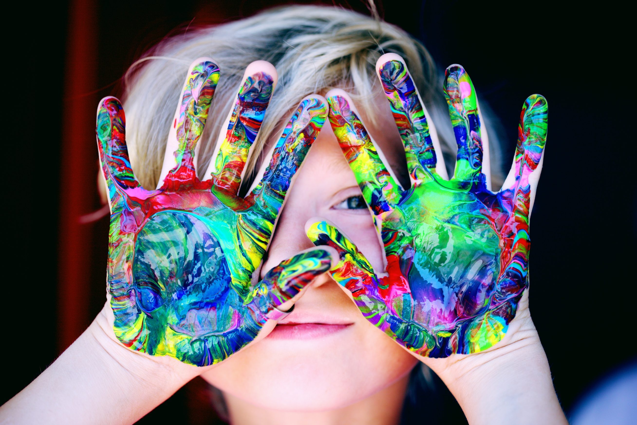 IS IT POSSIBLE TO TEACH OUR KIDS TO BE CREATIVE?