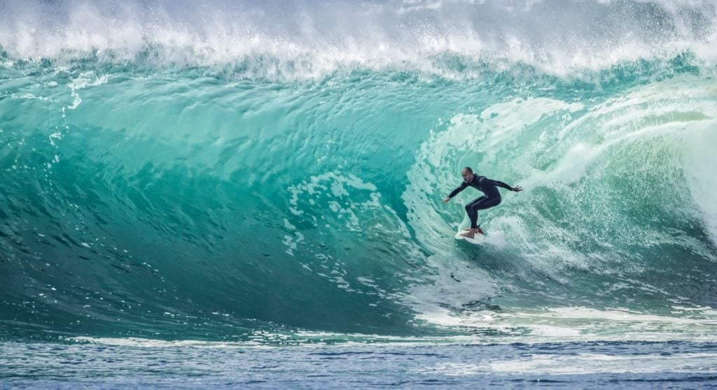  Science is now proving what surfers have known all along. “When things get too much, “Get some salt between your ears.” The water, and the ‘flow’ that comes with it, quite literally soothe the mind.